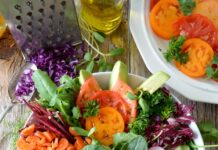 건강한 식단, 작은 변화로 시작하는 실천법 close-up photo of vegetable salad