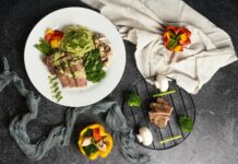 “나만의 식단 만들기, 지금 시작해볼까요? 건강을 지키는 실천법” a white plate topped with meat and veggies